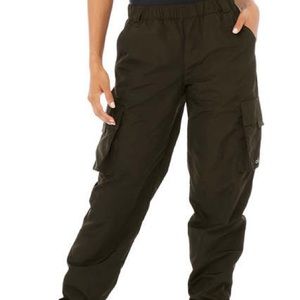 Alo it girl pant dark olive